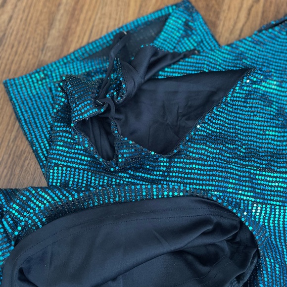 Lulu’s Blue Sequin Jumpsuit - Picture 4 of 12